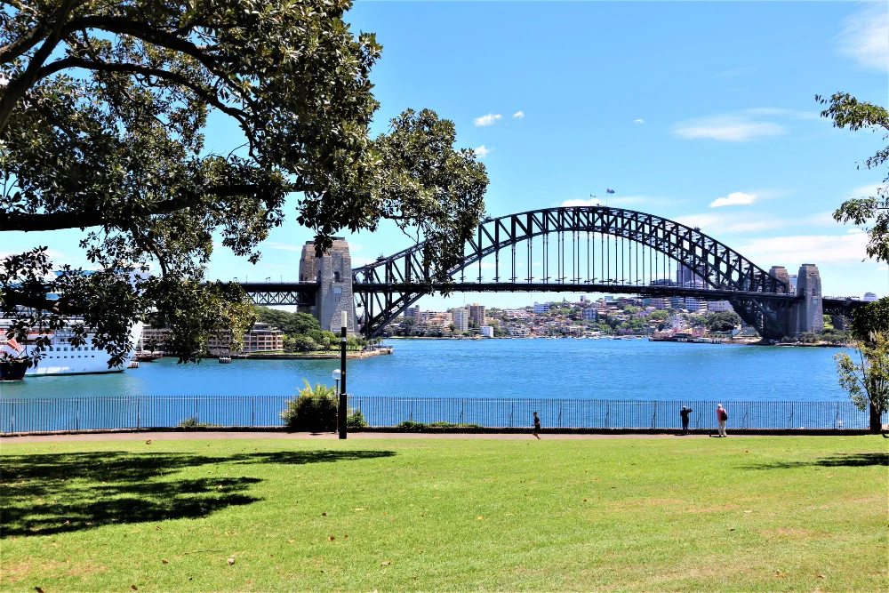 Australia (3)